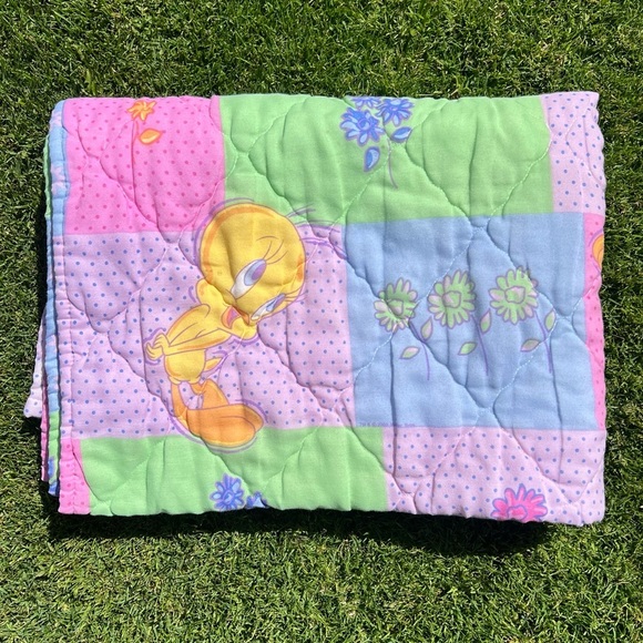 Y2K Looney Tunes Tweety Bird Patchwork Quilted Blanket Pastels 38x60 GUC - Picture 1 of 16